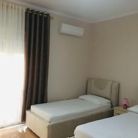 Kompleksi Diell Apartament * Golem (Tirana)